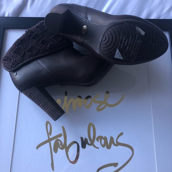 UGG ankle booties - Picture 3 of 3